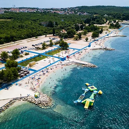 Wonderful Valbandon With Private Pool And Sauna Near The And Briuni Islands