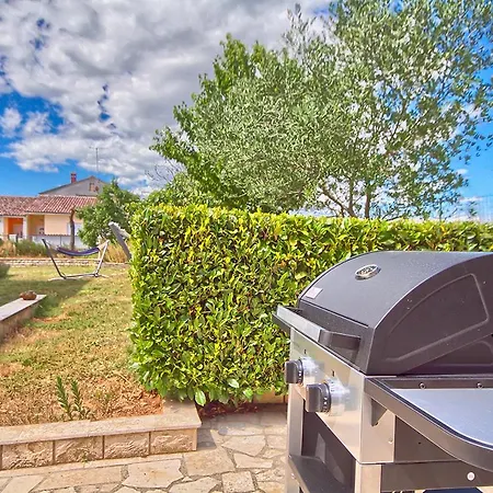 Wonderful Valbandon With Private Pool And Sauna Near The And Briuni Islands Villa