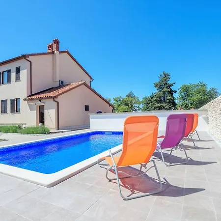 Wonderful Valbandon With Private Pool And Sauna Near The And Briuni Islands Fažana