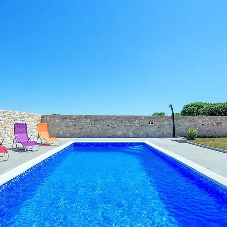 Wonderful Valbandon With Private Pool And Sauna Near The And Briuni Islands Villa Fažana